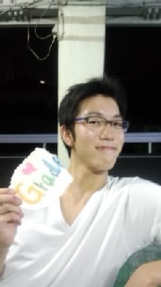 らくがきせんべぇゲット！でドヤ顔のいなば氏。